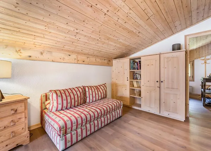 1 Et Mezzanine à Avec Balcon Et Animaux Admis - Fr-1-453-57